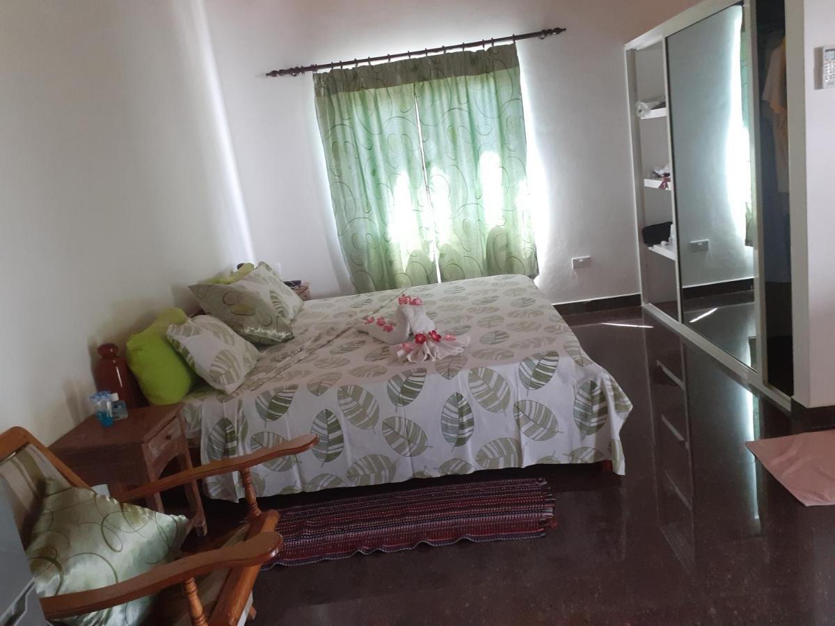 Corner Bay Apartments Beau Vallon,Mahe Victoria Kültér fotó