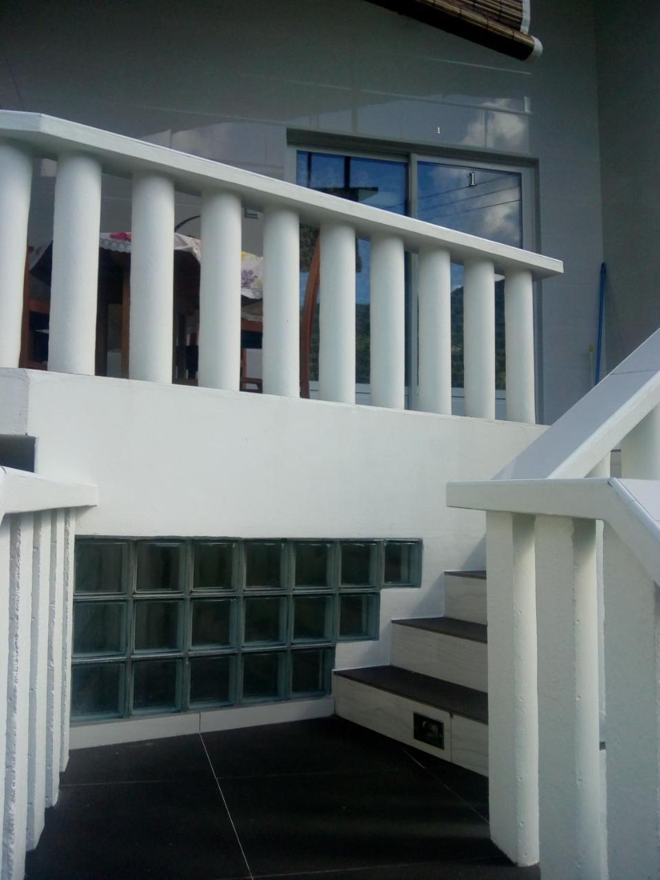 Corner Bay Apartments Beau Vallon,Mahe Victoria Kültér fotó